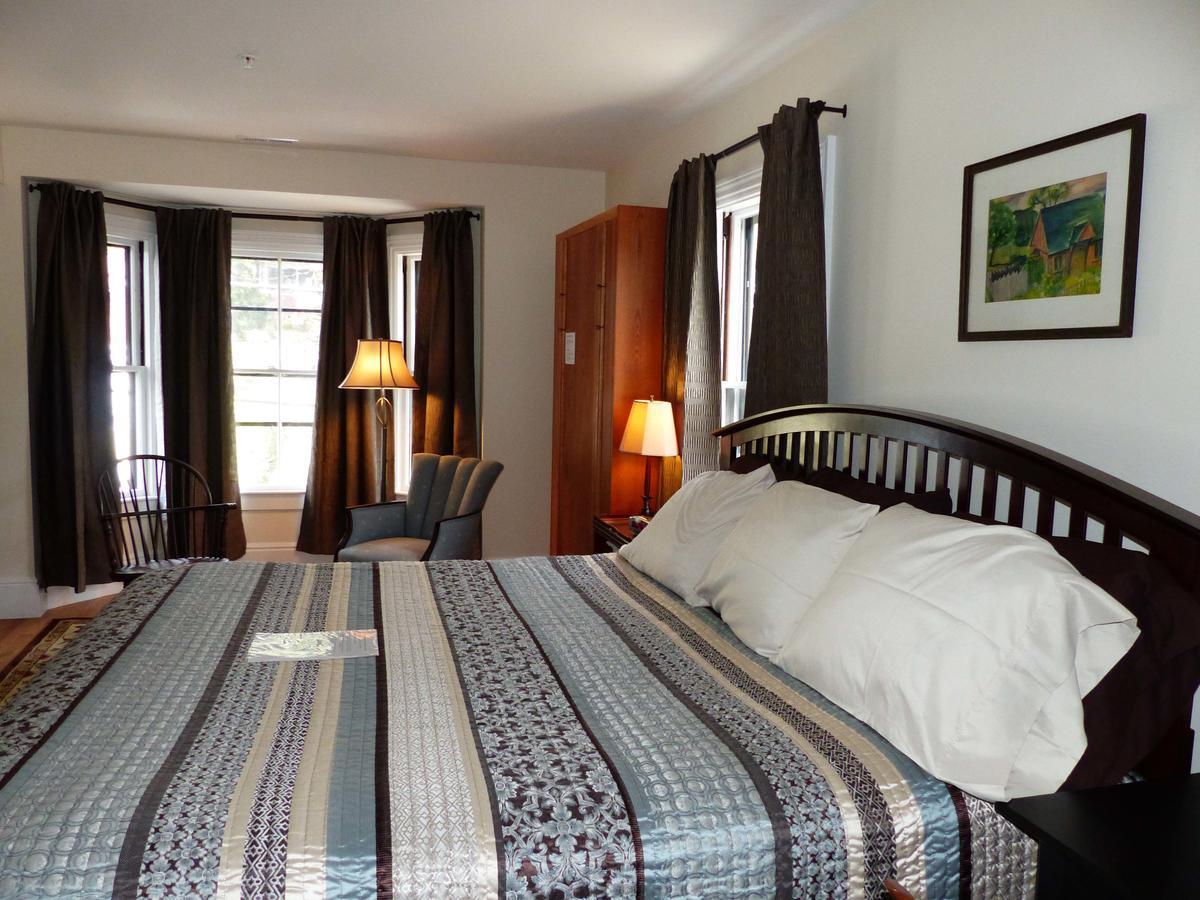 Davis Square Inn Somerville Bagian luar foto